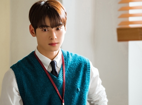 车银优不怕被定型再接撕漫男,边亲吻边浅笑的帅气模样,让看到的粉丝们忍不住发出姨母笑(图1) 车银优不怕被定型再接撕漫男,边亲吻边浅笑的帅气模样,让看到的粉丝们忍不住发出姨母笑(图1)