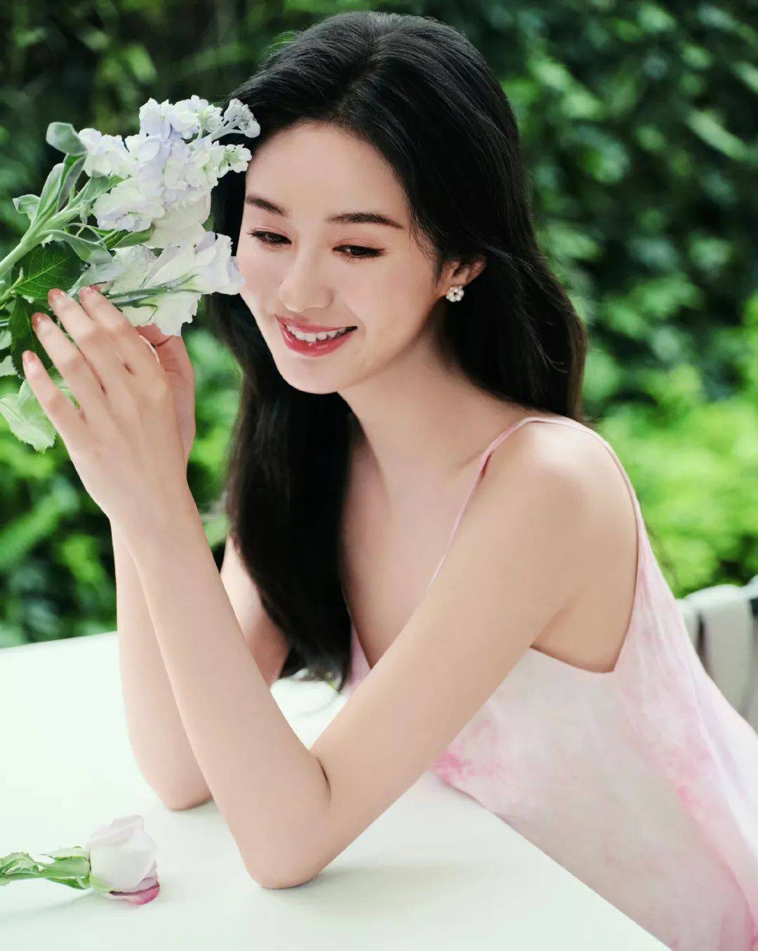 网传许凯新剧《火场追凶》的女主定了郑合惠子,郑合惠子被公司拖累了(图2) 网传许凯新剧《火场追凶》的女主定了郑合惠子,郑合惠子被公司拖累了(图2)