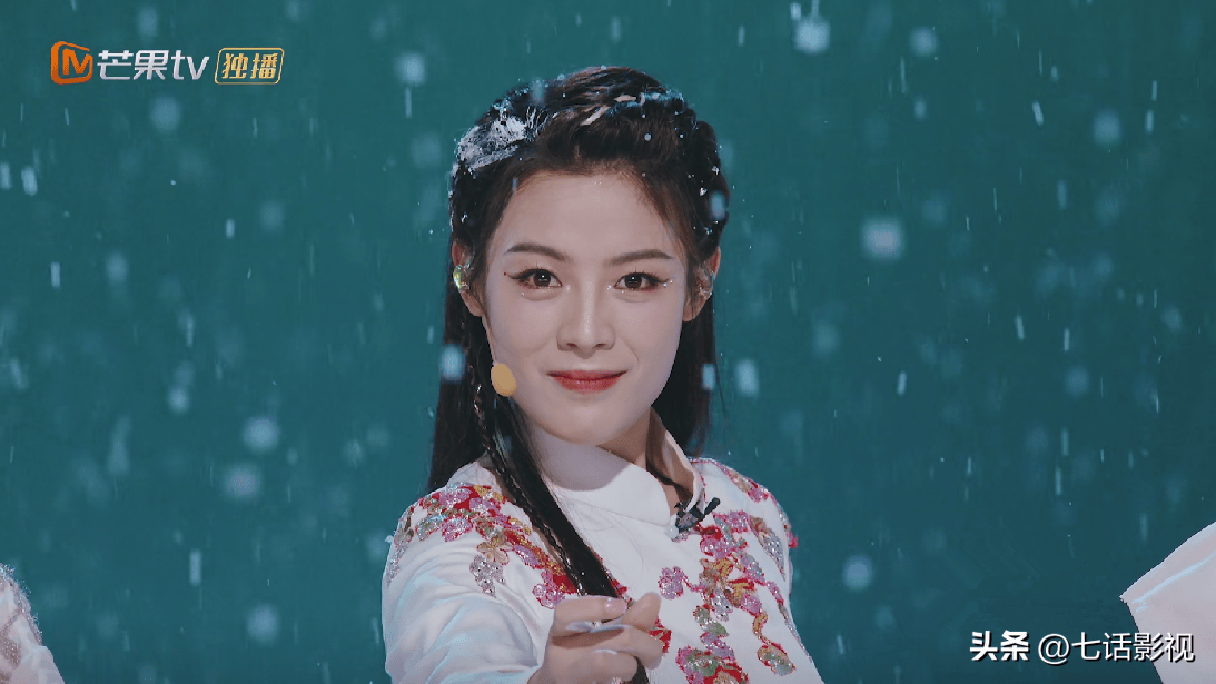 《乘风2024》陈昊宇成C,没有流量与咖位护体、没有情怀加成,也能黑马逆袭(图3) 《乘风2024》陈昊宇成C,没有流量与咖位护体、没有情怀加成,也能黑马逆袭(图3)