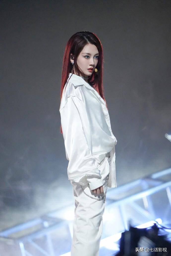 《乘风2024》陈昊宇成C,没有流量与咖位护体、没有情怀加成,也能黑马逆袭(图16) 《乘风2024》陈昊宇成C,没有流量与咖位护体、没有情怀加成,也能黑马逆袭(图16)