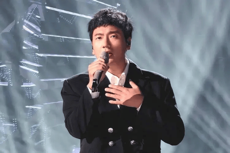 《歌手2024》为什么会一路走低,上半场《战狼2》,下半场《年会不能停》(图9) 《歌手2024》为什么会一路走低,上半场《战狼2》,下半场《年会不能停》(图9)