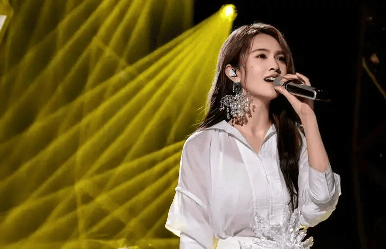 《歌手2024》为什么会一路走低,上半场《战狼2》,下半场《年会不能停》(图12) 《歌手2024》为什么会一路走低,上半场《战狼2》,下半场《年会不能停》(图12)