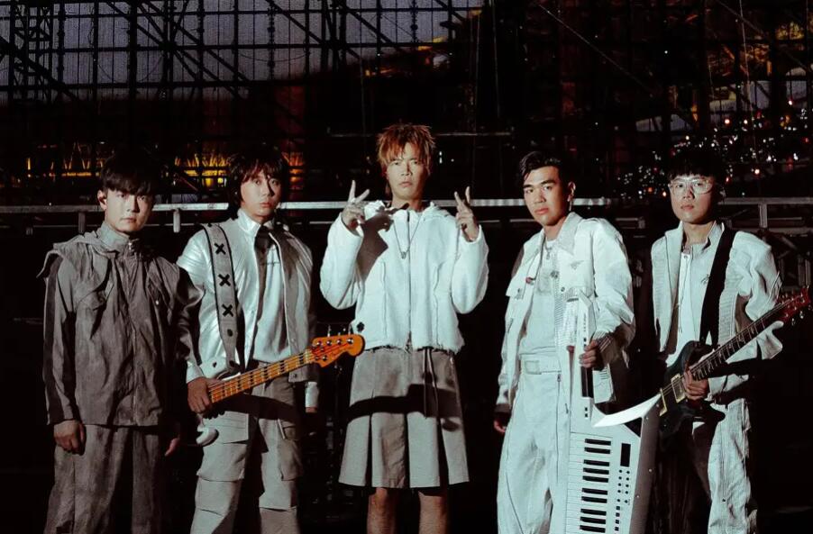 八三夭突然道歉“失约了!”:开放购票者全面退款(图1) 八三夭突然道歉“失约了!”:开放购票者全面退款(图1)