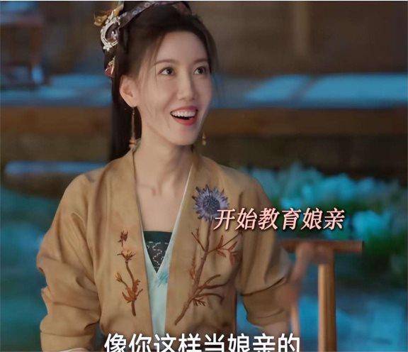 高露现身四川街头:标致的鹅蛋脸变成了棱角分明的六棱脸,颧骨显得非常高耸突兀(图24) 高露现身四川街头:标致的鹅蛋脸变成了棱角分明的六棱脸,颧骨显得非常高耸突兀(图24)