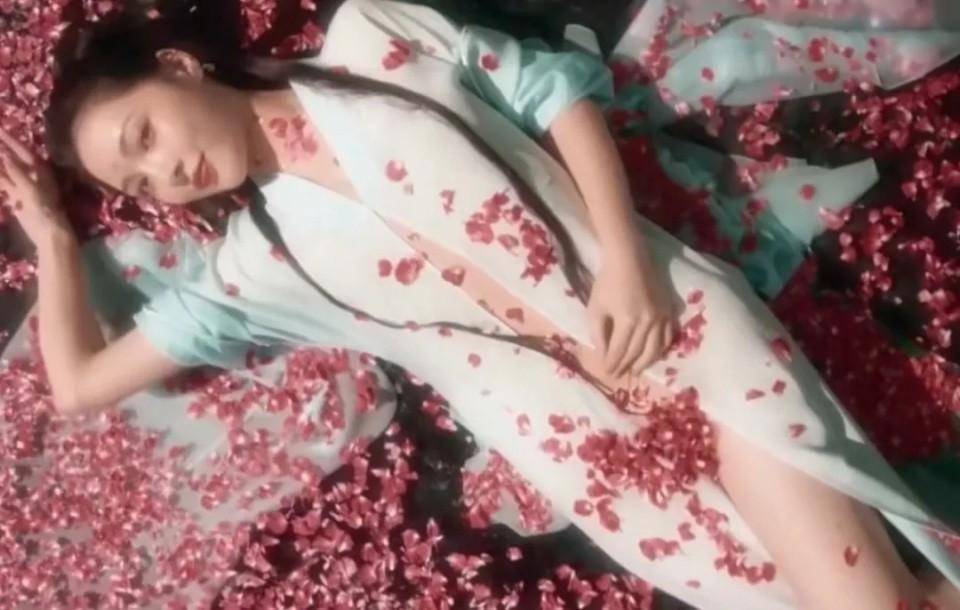 万万没想到,《红楼梦之金玉良缘》电影上映第一天,就已经被差评淹没了(图7) 万万没想到,《红楼梦之金玉良缘》电影上映第一天,就已经被差评淹没了(图7)