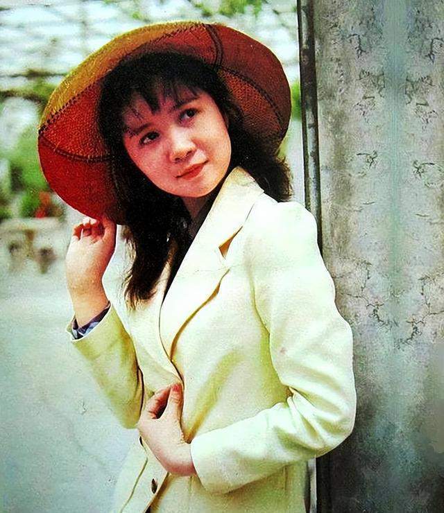 岁月的流逝,步入晚年阶段的65岁倪萍和62岁蔡明同框时,让很多人感慨万千(图10) 岁月的流逝,步入晚年阶段的65岁倪萍和62岁蔡明同框时,让很多人感慨万千(图10)