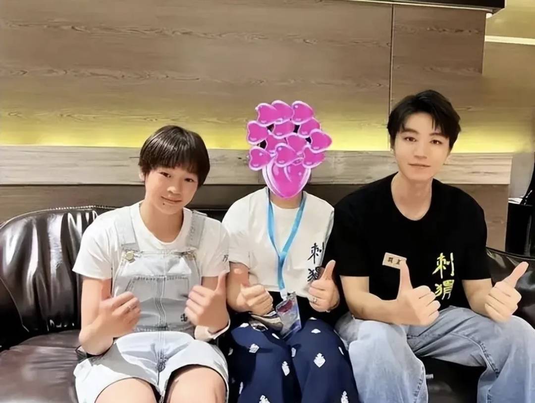 没想到有生之年还能看到全红婵和葛优的梦幻联动,真文体不分家了!(图2) 没想到有生之年还能看到全红婵和葛优的梦幻联动,真文体不分家了!(图2)