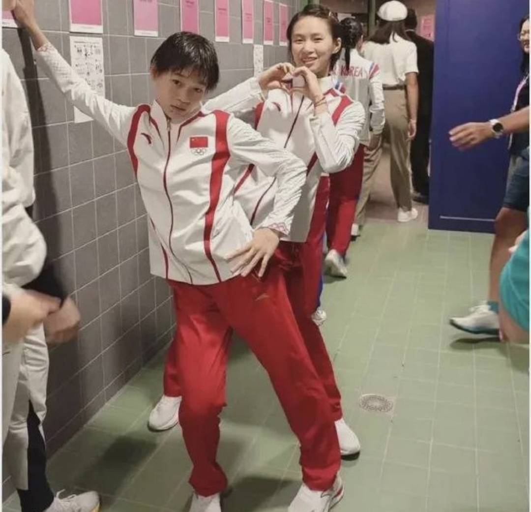 没想到有生之年还能看到全红婵和葛优的梦幻联动,真文体不分家了!(图11) 没想到有生之年还能看到全红婵和葛优的梦幻联动,真文体不分家了!(图11)