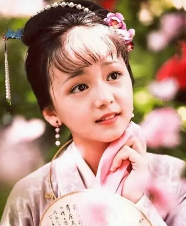 因为电影《红楼梦》,“00后小戏骨”演绎的《小戏骨红楼梦》翻红了(图4) 因为电影《红楼梦》,“00后小戏骨”演绎的《小戏骨红楼梦》翻红了(图4)