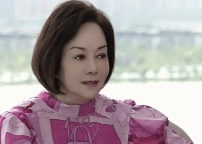 上海首富周正毅前妻终于透露掌掴杨恭如内幕:被嚣张态度气到,明明是“小三”却言语挑衅(图2) 上海首富周正毅前妻终于透露掌掴杨恭如内幕:被嚣张态度气到,明明是“小三”却言语挑衅(图2)