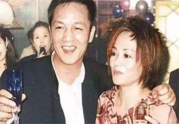 上海首富周正毅前妻终于透露掌掴杨恭如内幕:被嚣张态度气到,明明是“小三”却言语挑衅(图19) 上海首富周正毅前妻终于透露掌掴杨恭如内幕:被嚣张态度气到,明明是“小三”却言语挑衅(图19)