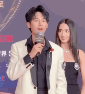 胡先煦和美女李宛妲谈恋爱曝光,很难想象胡先煦和李宛妲会看对眼(图22) 胡先煦和美女李宛妲谈恋爱曝光,很难想象胡先煦和李宛妲会看对眼(图22)