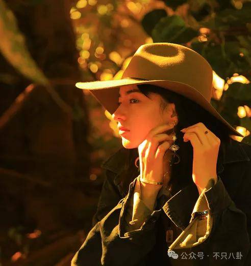 胡先煦和美女李宛妲谈恋爱曝光,很难想象胡先煦和李宛妲会看对眼(图72) 胡先煦和美女李宛妲谈恋爱曝光,很难想象胡先煦和李宛妲会看对眼(图72)