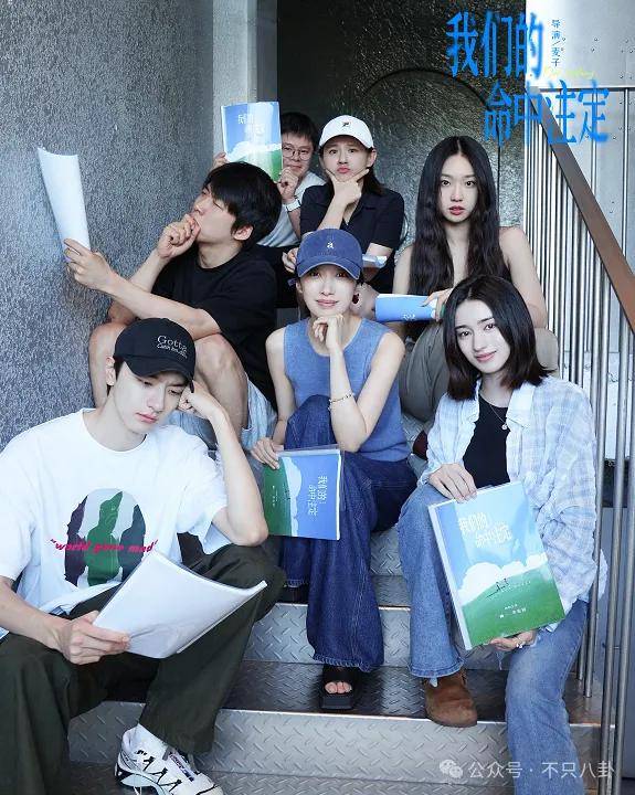 胡先煦和美女李宛妲谈恋爱曝光,很难想象胡先煦和李宛妲会看对眼(图76) 胡先煦和美女李宛妲谈恋爱曝光,很难想象胡先煦和李宛妲会看对眼(图76)