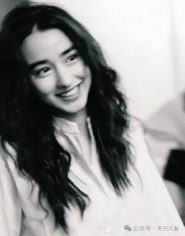 胡先煦和美女李宛妲谈恋爱曝光,很难想象胡先煦和李宛妲会看对眼(图79) 胡先煦和美女李宛妲谈恋爱曝光,很难想象胡先煦和李宛妲会看对眼(图79)