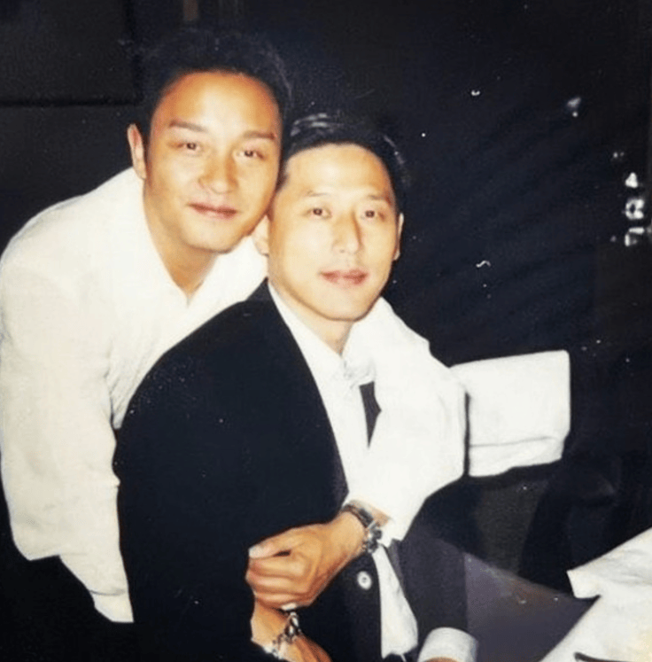 唐鹤德在否认同居、代孕后,现身上山诗钠生日宴,与张国荣的朋友们一起庆祝(图18) 唐鹤德在否认同居、代孕后,现身上山诗钠生日宴,与张国荣的朋友们一起庆祝(图18)