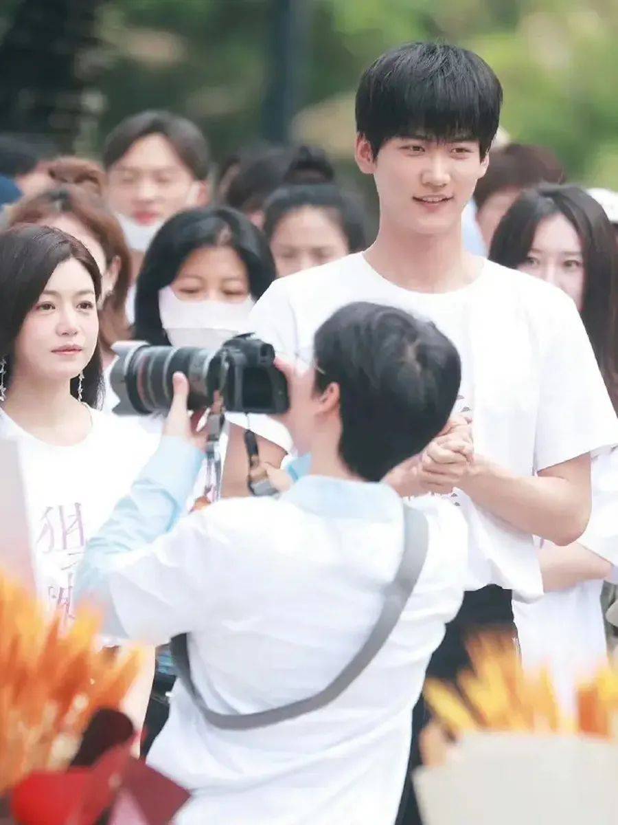 陈晓陈妍希这对夫妻的婚变消息其实已经传很久了,这两天又有新料了!(图16) 陈晓陈妍希这对夫妻的婚变消息其实已经传很久了,这两天又有新料了!(图16)