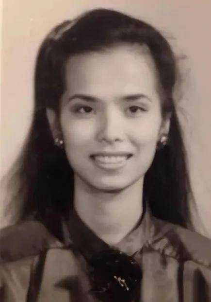 韦唯罕见分享了自己穿比基尼的美照,60岁的韦唯,状态竟然这么好?(图6) 韦唯罕见分享了自己穿比基尼的美照,60岁的韦唯,状态竟然这么好?(图6)