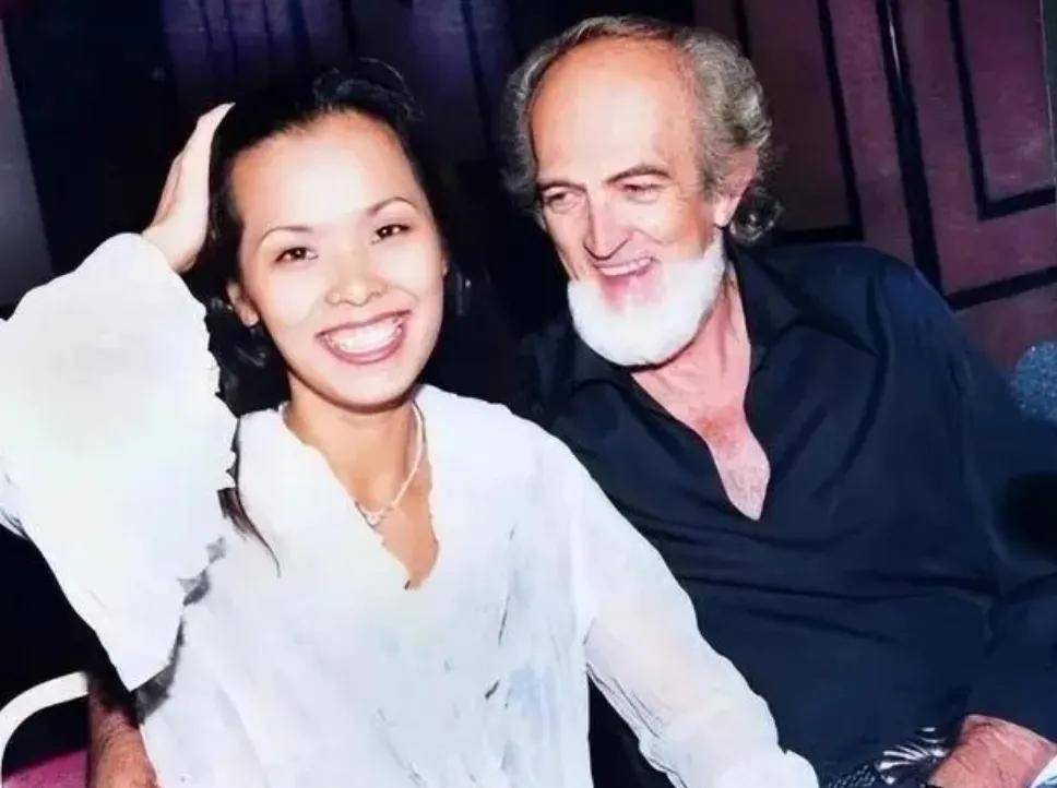 韦唯罕见分享了自己穿比基尼的美照,60岁的韦唯,状态竟然这么好?(图16) 韦唯罕见分享了自己穿比基尼的美照,60岁的韦唯,状态竟然这么好?(图16)