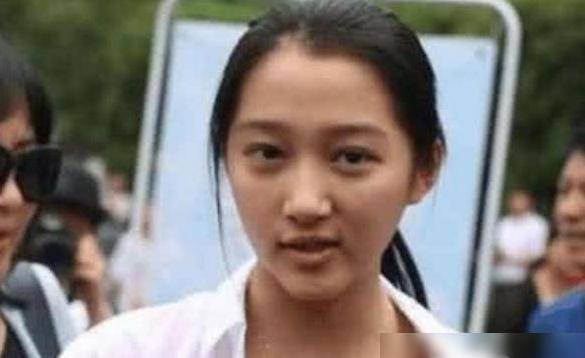 卸妆后,女星们素颜的时候,又会是什么样呢?(图1) 卸妆后,女星们素颜的时候,又会是什么样呢?(图1)