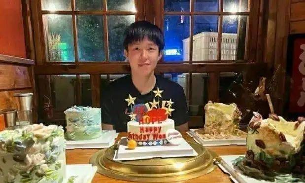 陈梦自从今年夏天巴黎奥运会之后,就一直处在风口浪尖(图7) 陈梦自从今年夏天巴黎奥运会之后,就一直处在风口浪尖(图7)