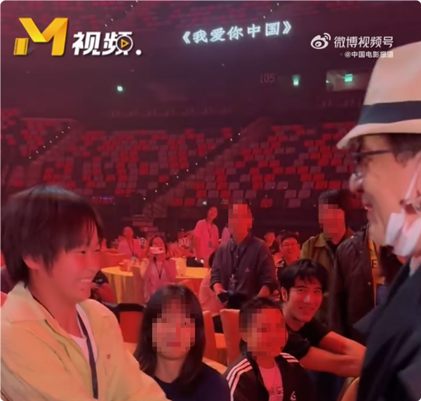 “湾区升明月”2024大湾区电影音乐晚会举行,成龙、李克勤、王力宏等歌手加盟(图2) 今晚8点见!2024大湾区电影音乐晚会阵容公布:成龙、全红婵、王力宏、肖战参加