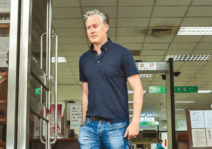 黄嘉千与夏克立的离婚判决书被公开:可见黄嘉千提出多达12项指控(图2) 黄嘉千与夏克立的离婚判决书被公开:可见黄嘉千提出多达12项指控(图2)