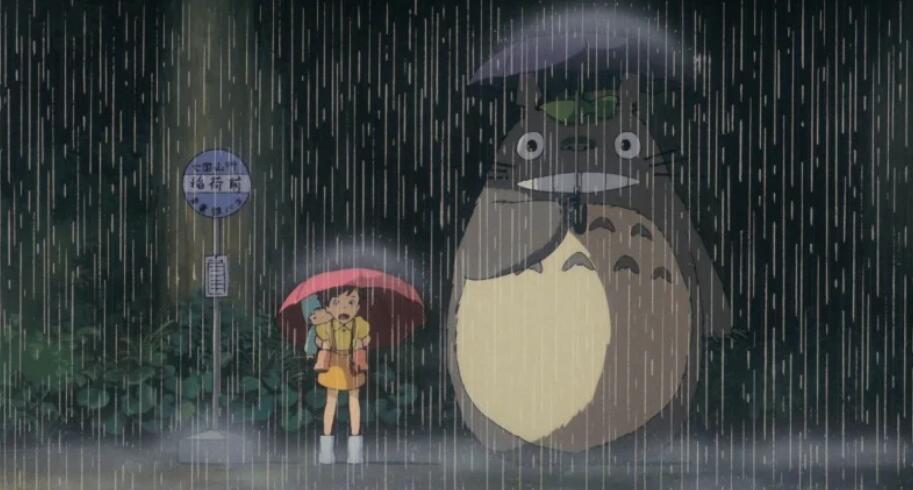 《龙猫》经典场面竟是真的?小月背着妹妹小梅撑着雨伞,在公车站巧遇等猫巴士的龙猫(图1) 《龙猫》经典场面竟是真的?小月背着妹妹小梅撑着雨伞,在公车站巧遇等猫巴士的龙猫(图1)