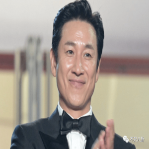 出轨又涉毒！会不会重现“胜利夜店”风暴的大瓜盛景，拔出萝卜带出N多泥？